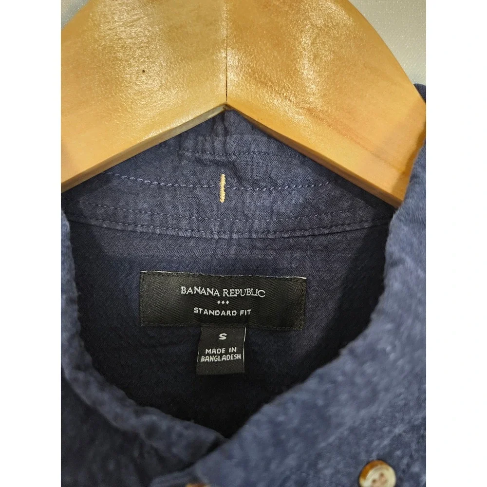 Banana Republic Seersucker Shirt Small Navy Blue Preppy Coastal Summer Classic